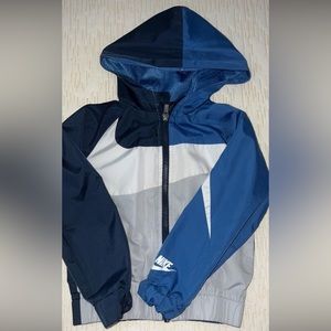 Nike wind breaker 3-4y